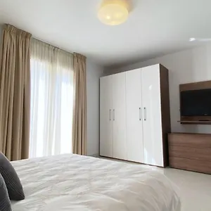 https://let-me-host-malta-sliema-sea-front.hotelssaintjulians.com